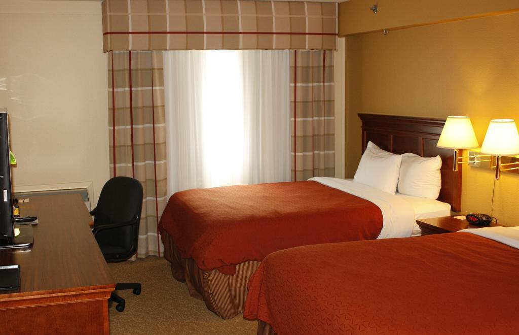 Travelodge Suites By Wyndham Regina - Eastgate Bay Esterno foto