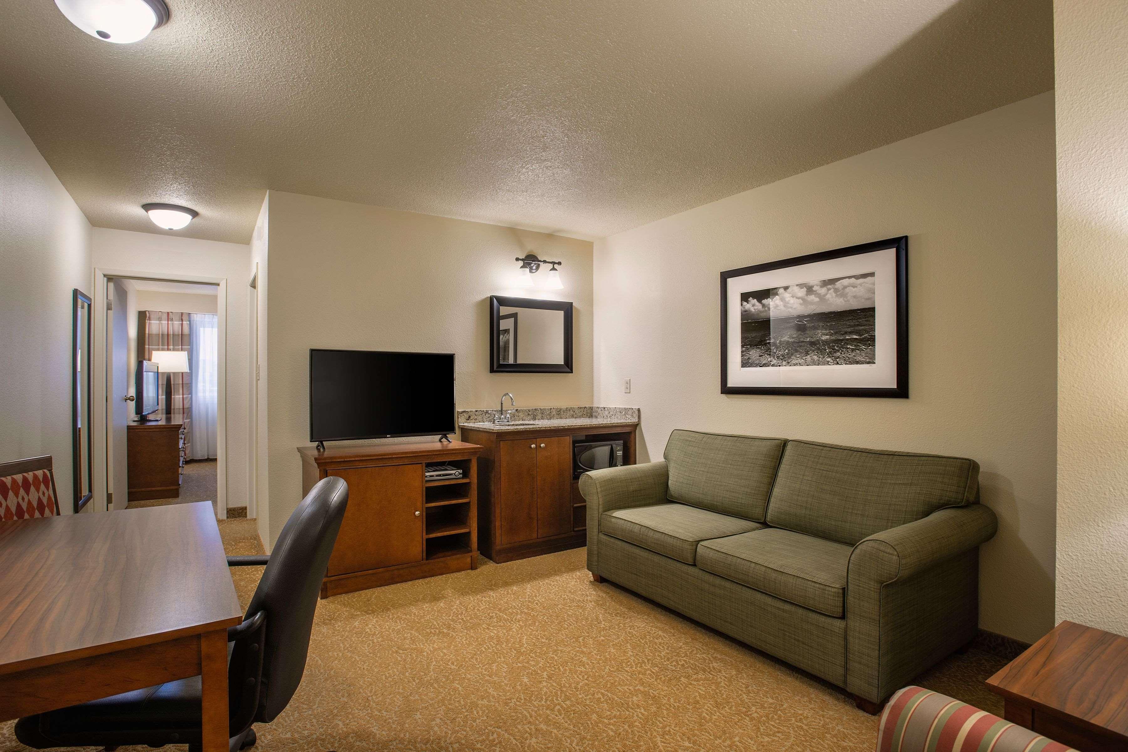 Travelodge Suites By Wyndham Regina - Eastgate Bay Esterno foto
