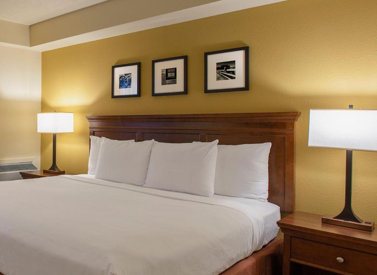 Travelodge Suites By Wyndham Regina - Eastgate Bay Esterno foto