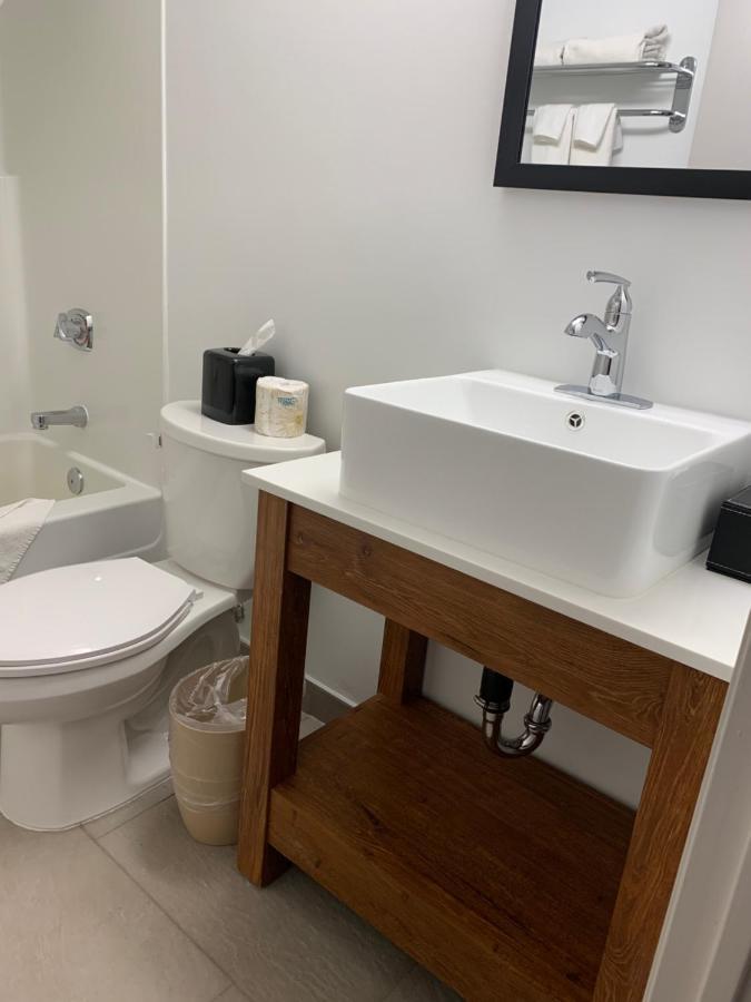 Travelodge Suites By Wyndham Regina - Eastgate Bay Esterno foto